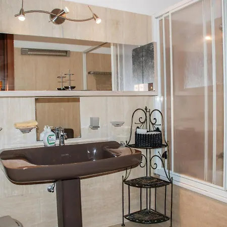 Cassarate Lago Apartment *